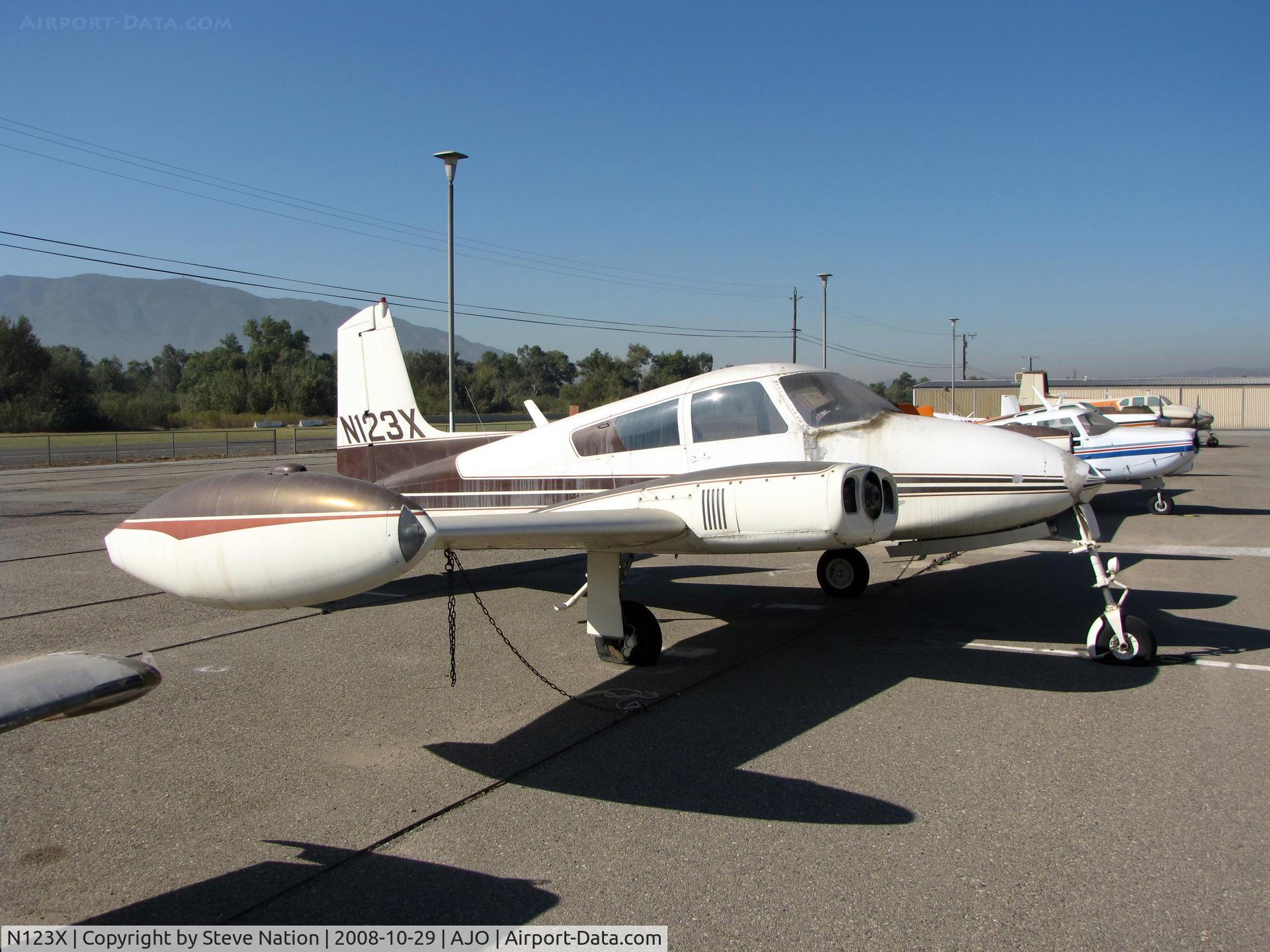 N123X, 1959 Cessna 310C C/N 35825, 1959 Cessna 310C san props @ 