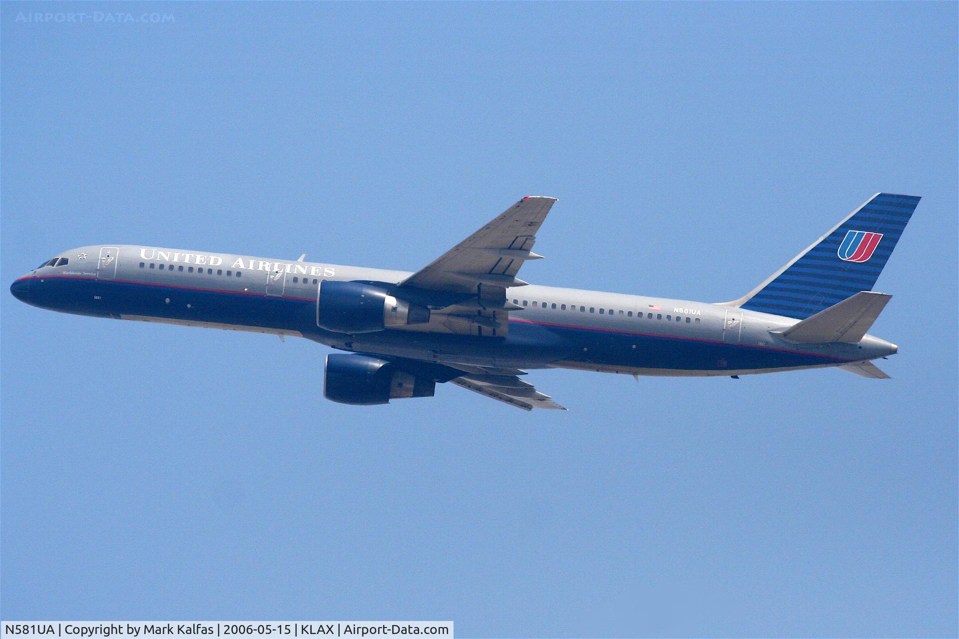 N581UA, 1993 Boeing 757-222 C/N 26701, United Airlines Boeing 757-222, N581UA departs KLAX RWY 25R