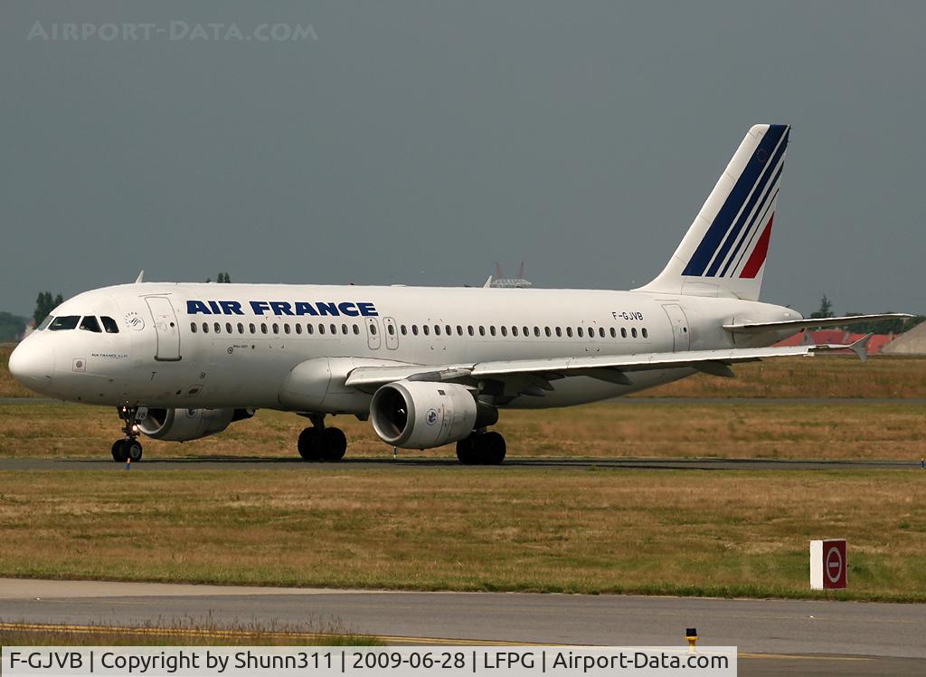 F-GJVB, 1990 Airbus A320-211 C/N 0145, Taxiing for departure...