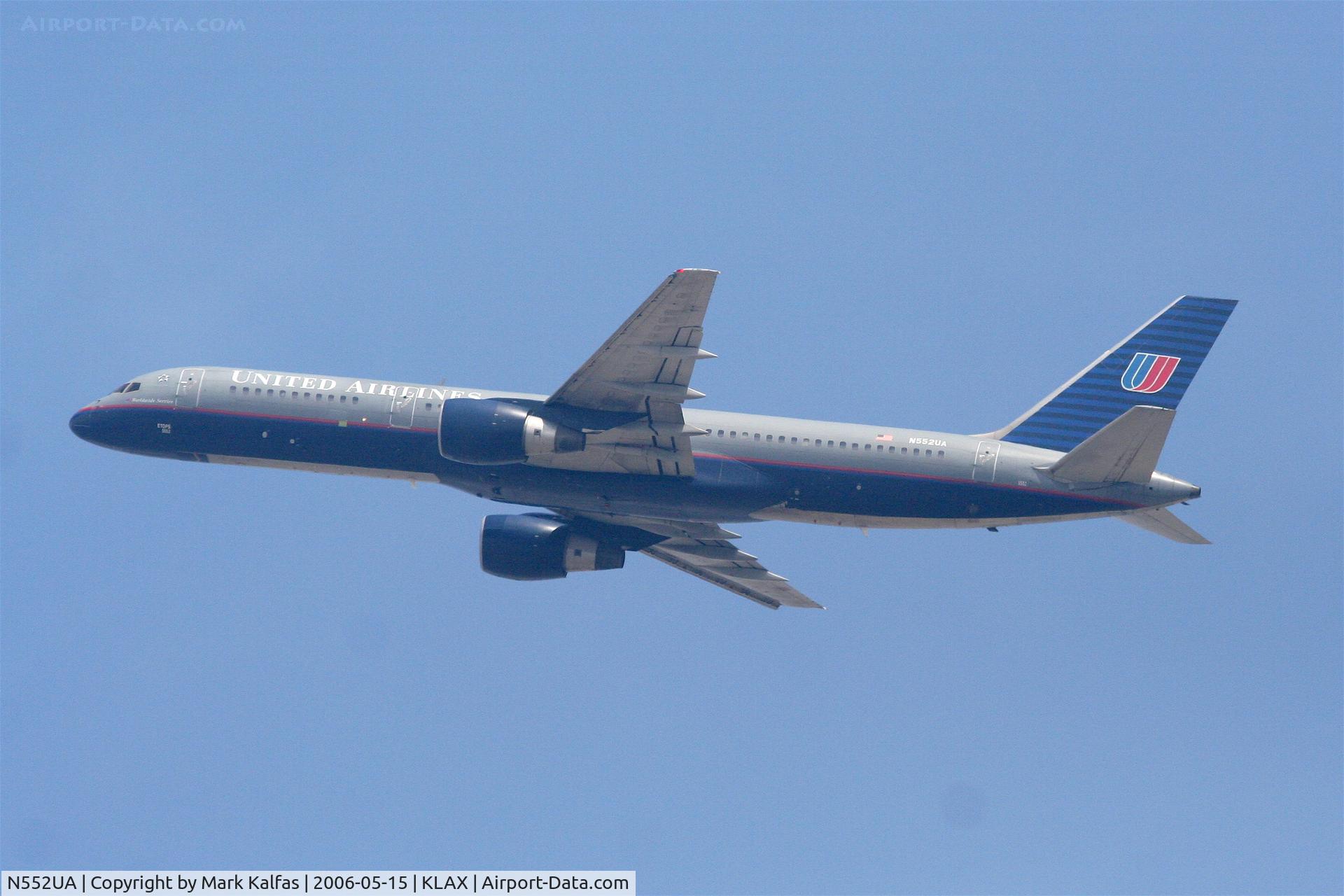 N552UA, 1992 Boeing 757-222 C/N 26641, United Airlines Boeing 757-222, N553UA departs KLAX RWY 25R