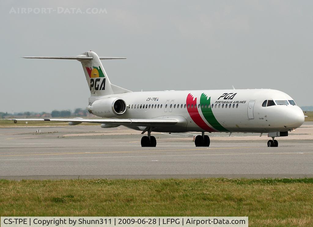 CS-TPE, 1991 Fokker 100 (F-28-0100) C/N 11342, Taxiing for departure...