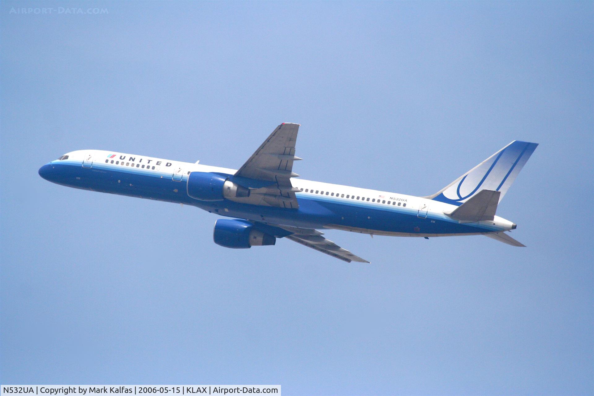 N532UA, 1991 Boeing 757-222 C/N 25072, United Airlines Boeing 757-222, N532UA departs KLAX RWY 25R