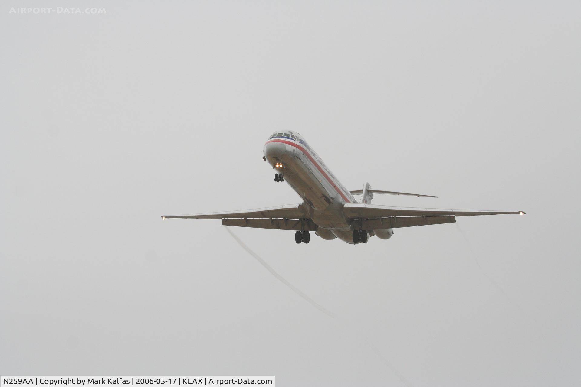 N259AA, 1985 McDonnell Douglas MD-82 (DC-9-82) C/N 49289, American Airlines MD-82, N259AA, short final 25L KLAX from KDFW.