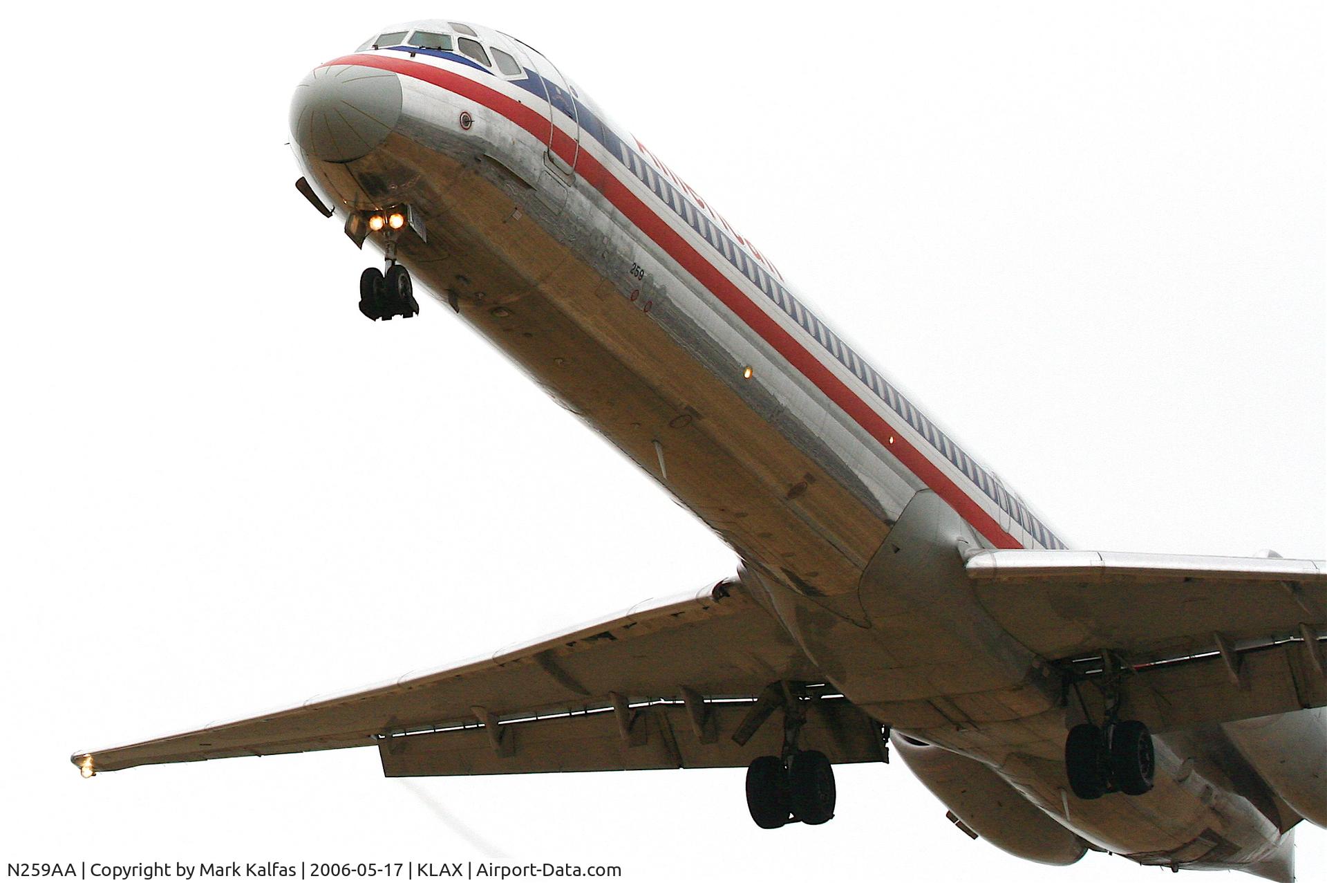 N259AA, 1985 McDonnell Douglas MD-82 (DC-9-82) C/N 49289, American Airlines MD-82, N259AA, short final 25L KLAX from KDFW.