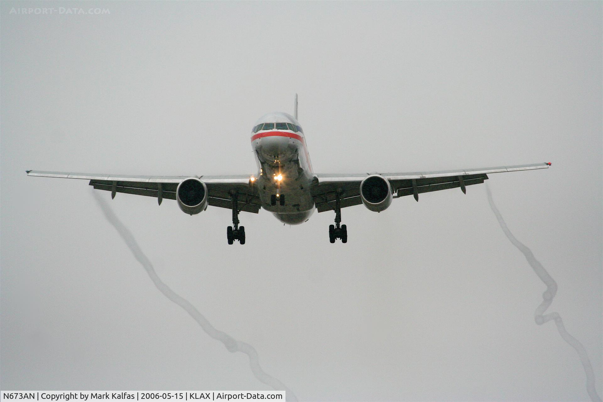 N673AN, 1998 Boeing 757-223 C/N 29423, American Airlines 757-223, N673AN, short final 25L KLAX