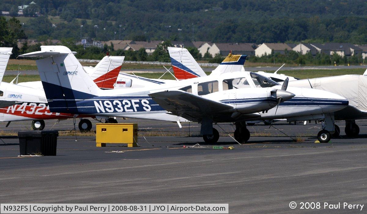 N932FS, 1978 Piper PA-44-180 Seminole C/N 44-7995018, Quietly waiting