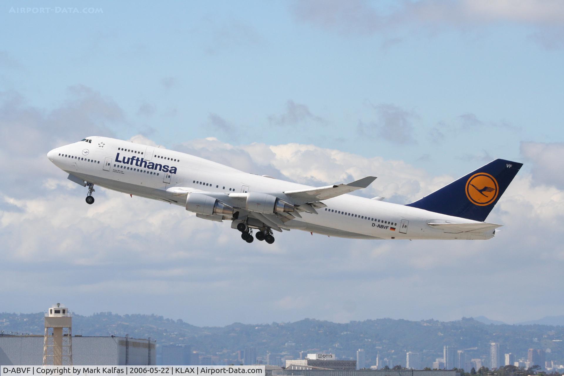 D-ABVF, 1990 Boeing 747-430 C/N 24761, Lufthansa Boeing 747-430, D-ABVF, Gear Up! KLAX 25R