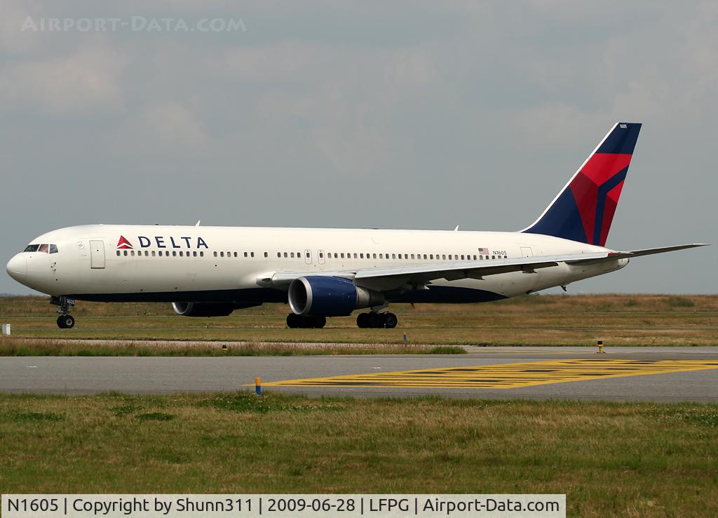 N1605, 1999 Boeing 767-332 C/N 30198, Taxiing for departure...