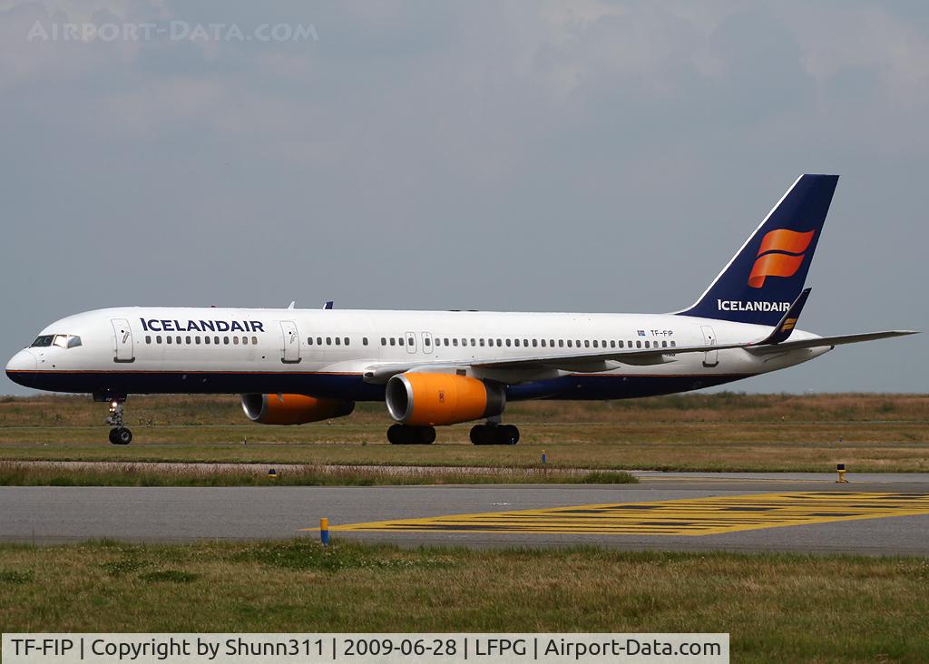 TF-FIP, 2000 Boeing 757-208 C/N 30423, Taxiing for departure...