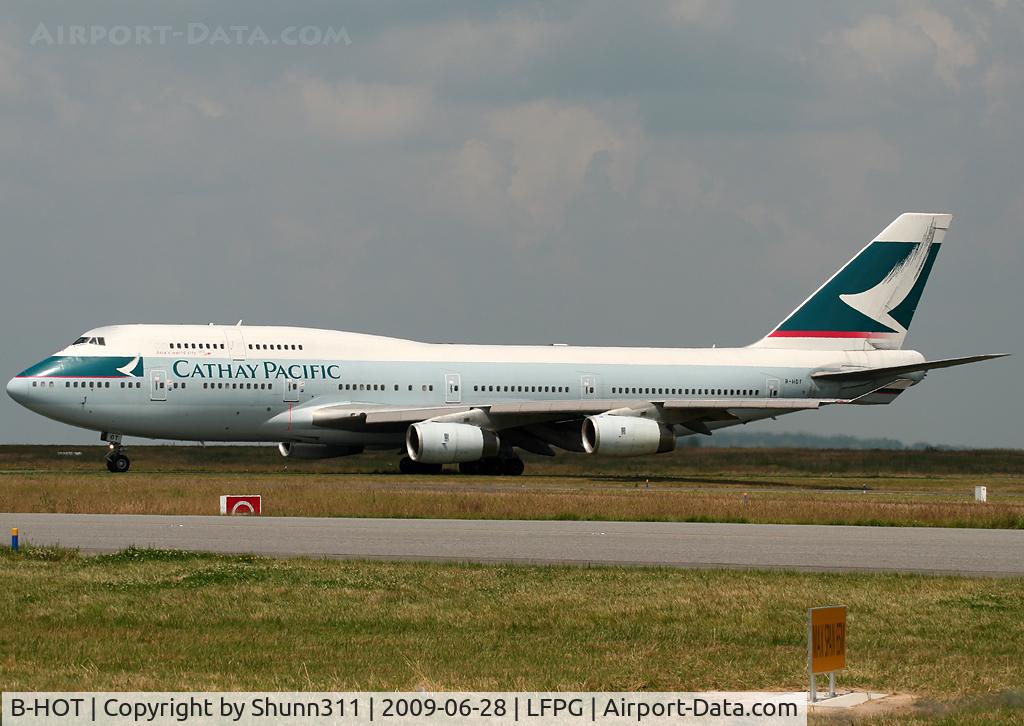 B-HOT, 1990 Boeing 747-467 C/N 24851, Taxxing for departure...
