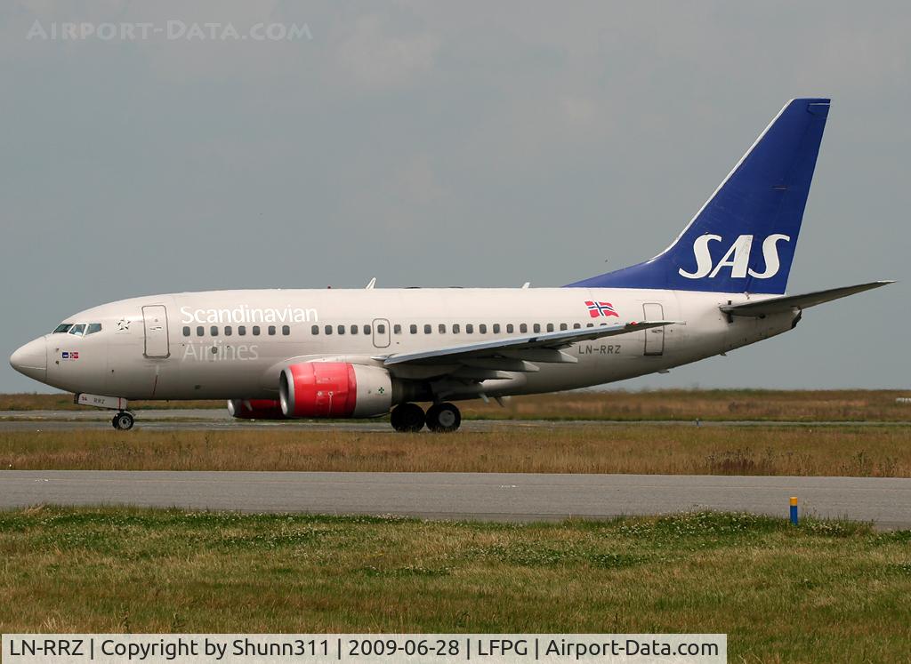 LN-RRZ, 1998 Boeing 737-683 C/N 28295, Taxiing for departure...