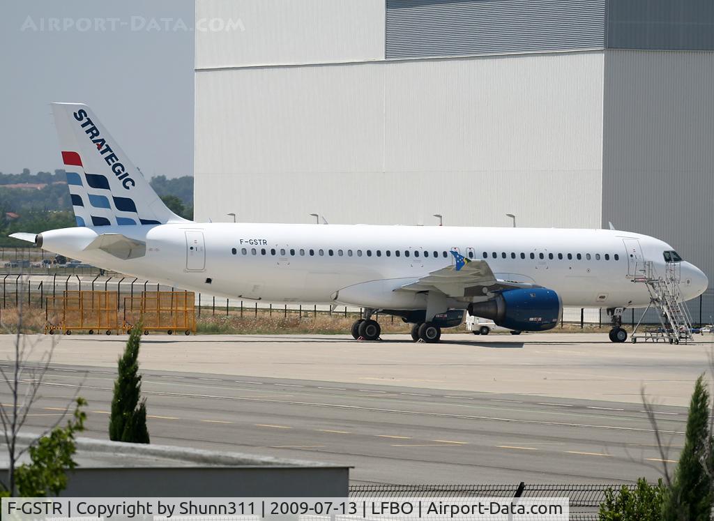 F-GSTR, 1994 Airbus A320-212 C/N 436, Parked in Air France facility and waiting his delivery...