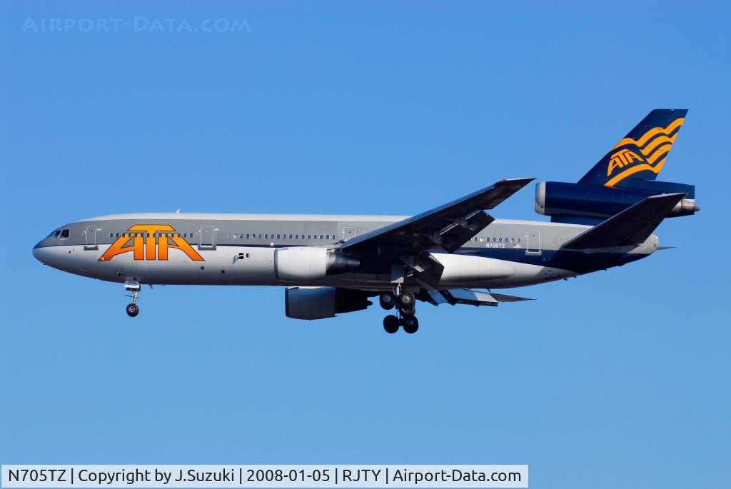 N705TZ, 1975 McDonnell Douglas DC-10-30 C/N 46915, Hybrid c/s