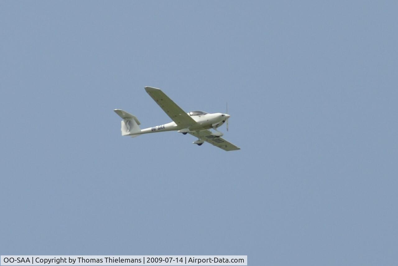 OO-SAA, 2002 Diamond DA-20-C1 Eclipse C/N C0190, in flight