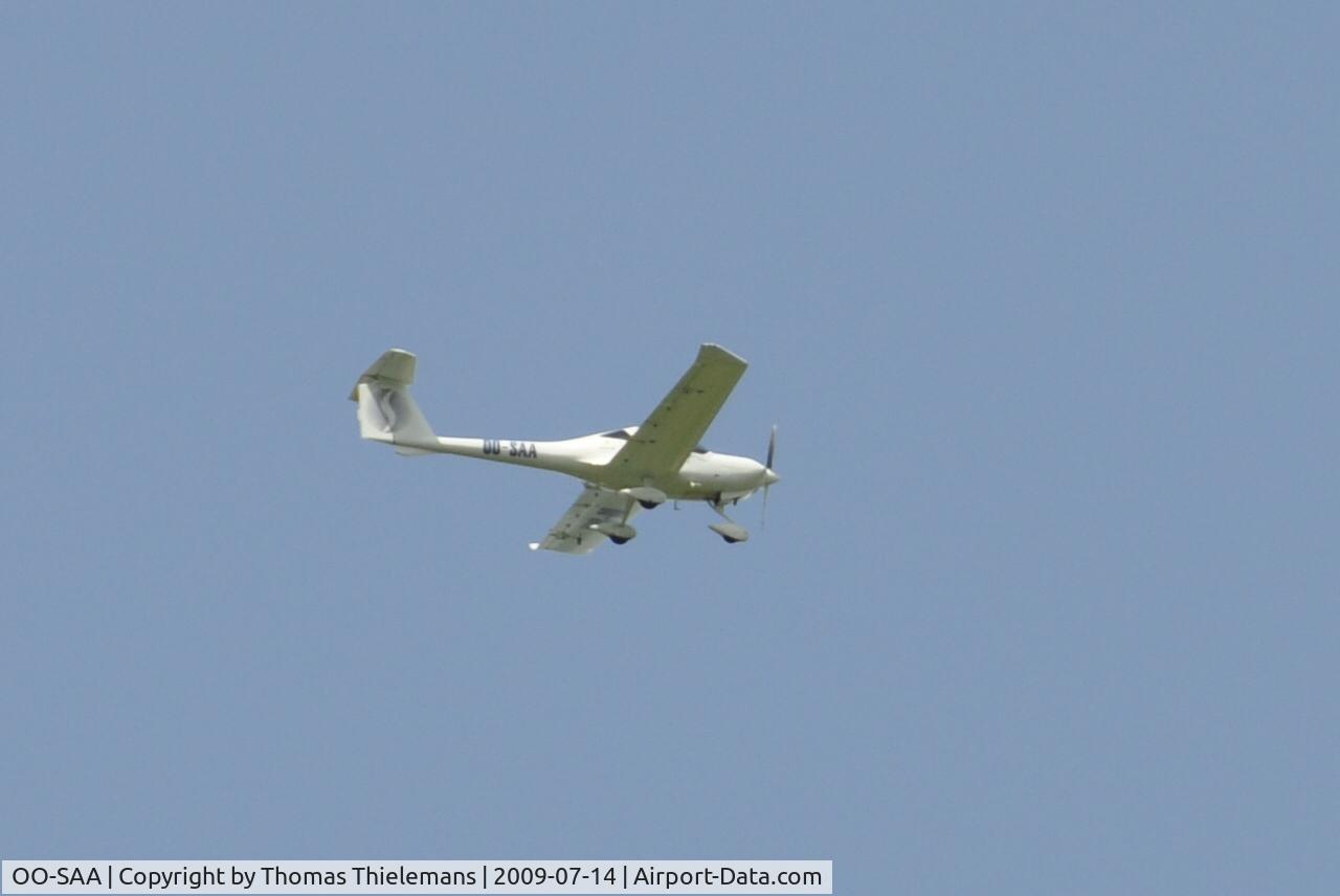 OO-SAA, 2002 Diamond DA-20-C1 Eclipse C/N C0190, in flight