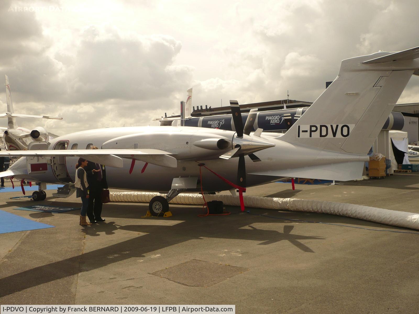 I-PDVO, 2009 Piaggio P-180 Avanti II C/N 1189, BOURGET 2009