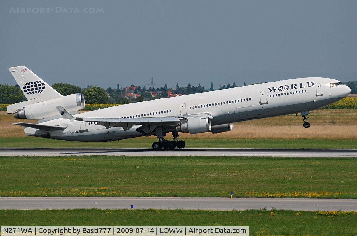 N271WA, 1992 McDonnell Douglas MD-11 C/N 48518, Take off from rwy 16