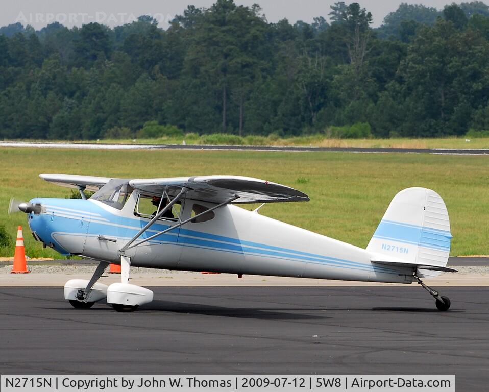 N2715N, 1947 Cessna 140 C/N 12973, Time for a fill up....