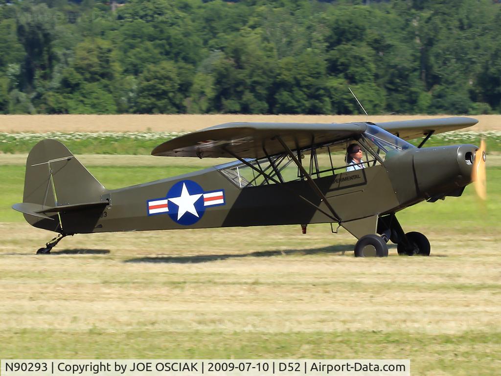 N90293, 1981 Wag-Aero CUBy L21B-135 C/N 690, On the turf at Geneseo.
