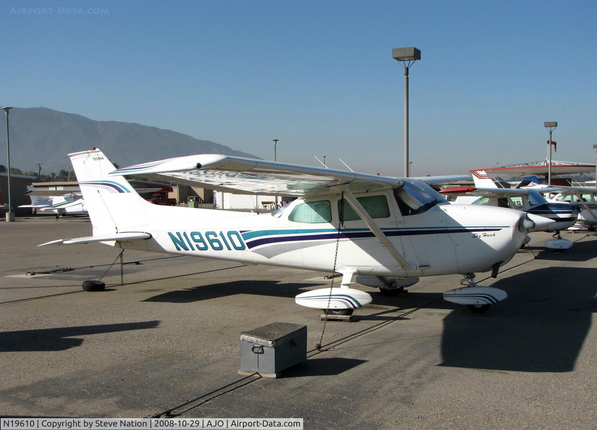 N19610, 1972 Cessna 172L C/N 17260608, 1972 Cessna 172L @ Corona, CA