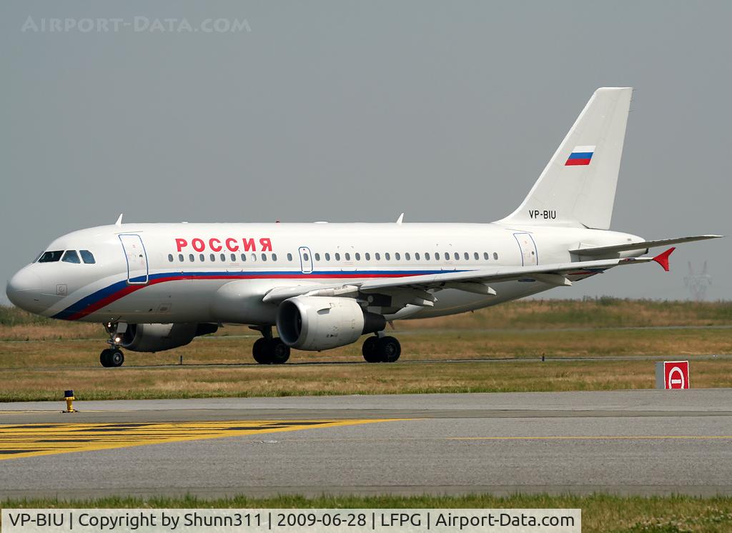 VP-BIU, 1997 Airbus A319-114 C/N 649, Taxiing for departure...