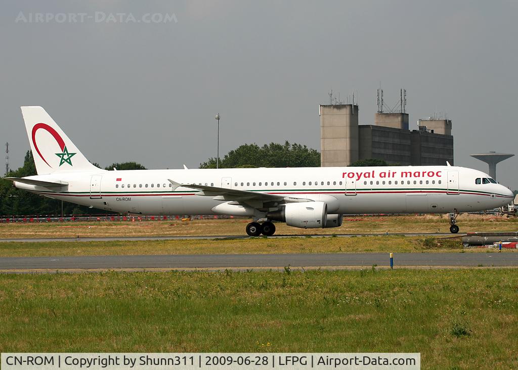 CN-ROM, 2007 Airbus A321-211 C/N 3070, Taxiing on parallels runways... Was in Atlas Blue c/s