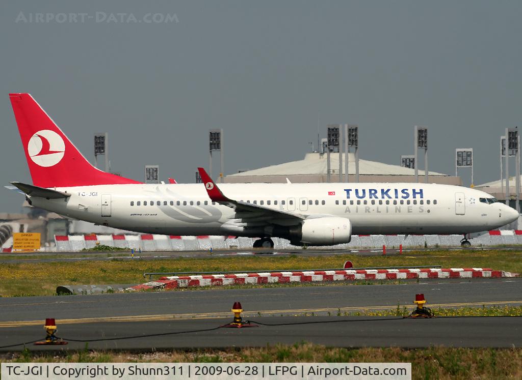 TC-JGI, 2006 Boeing 737-8F2 C/N 34407, Taxiing for departure...