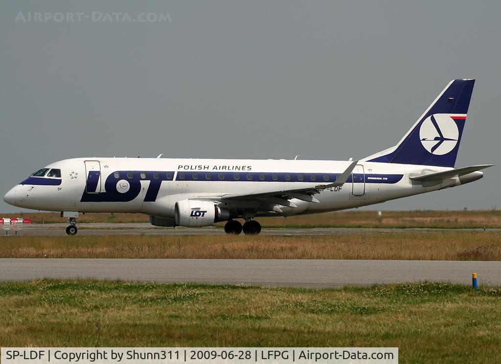 SP-LDF, 2004 Embraer 170ST (ERJ-170-100ST) C/N 17000035, Taxiing for departure...
