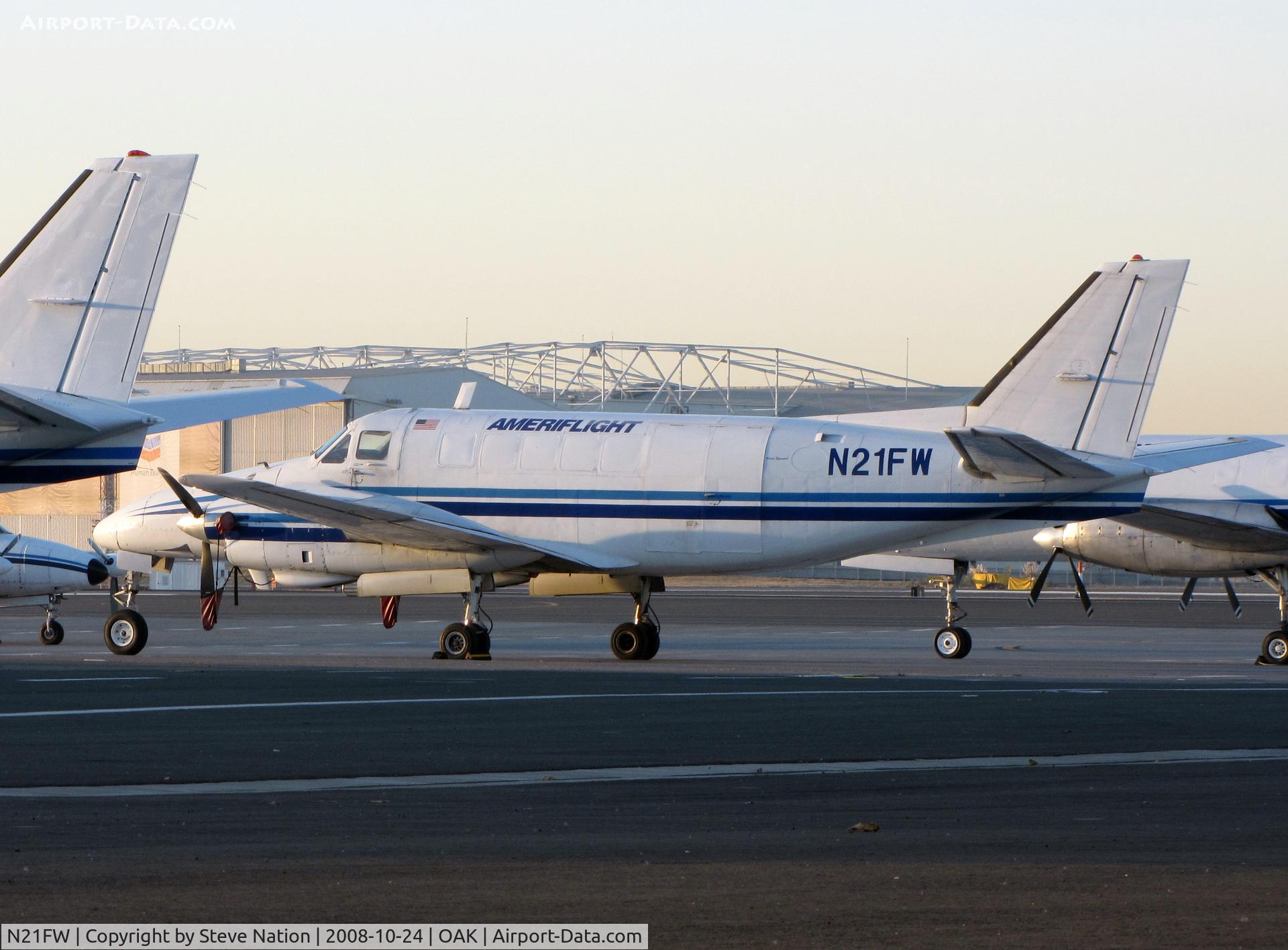 N21FW, 1969 Beech B99 C/N U-117, Ameriflight 1969 Beech 99 freighter @ OAK