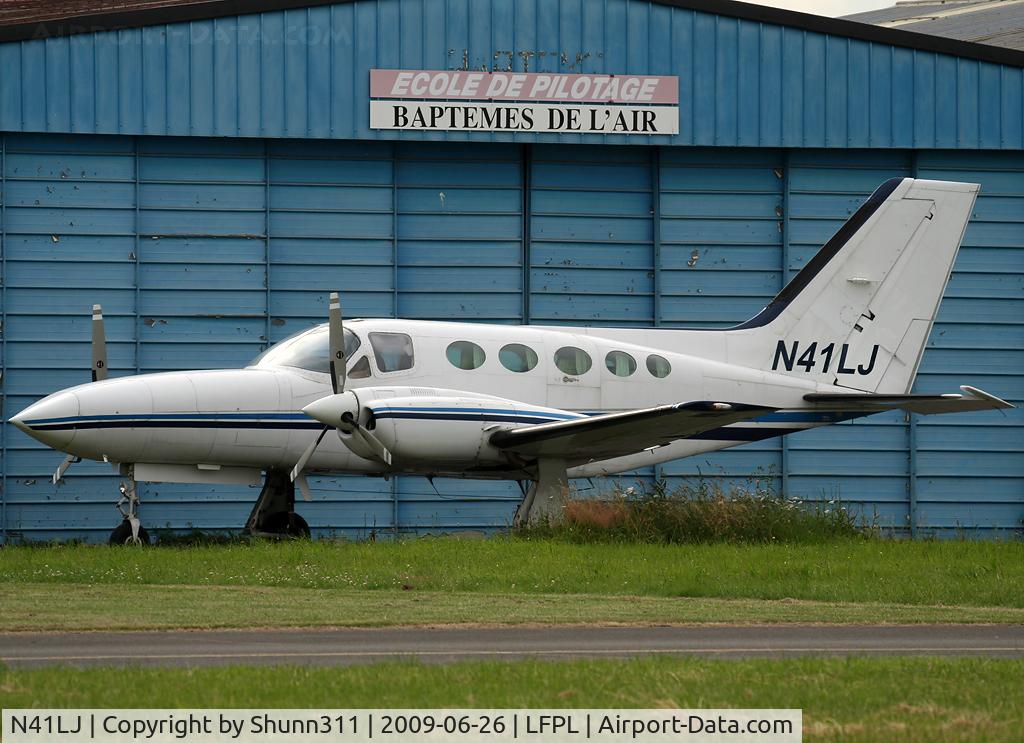 N41LJ, 1982 Cessna 421C Golden Eagle C/N 421C-1252, Parked...