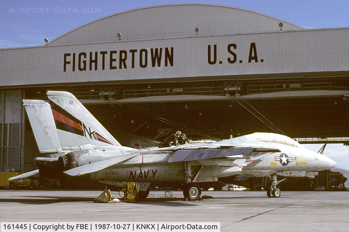 161445, Grumman F-14A Tomcat C/N 455, preparing for the paint shop at Miramar