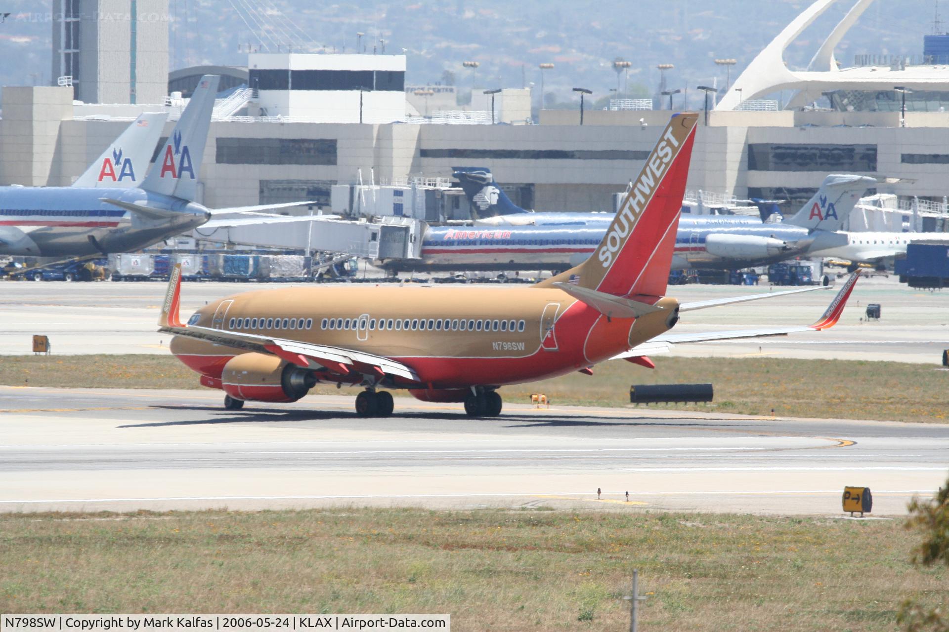 N798SW, 1998 Boeing 737-7AD C/N 28436, Southwest Boeing 737-7AD, N798SW leaving 25L KLAX