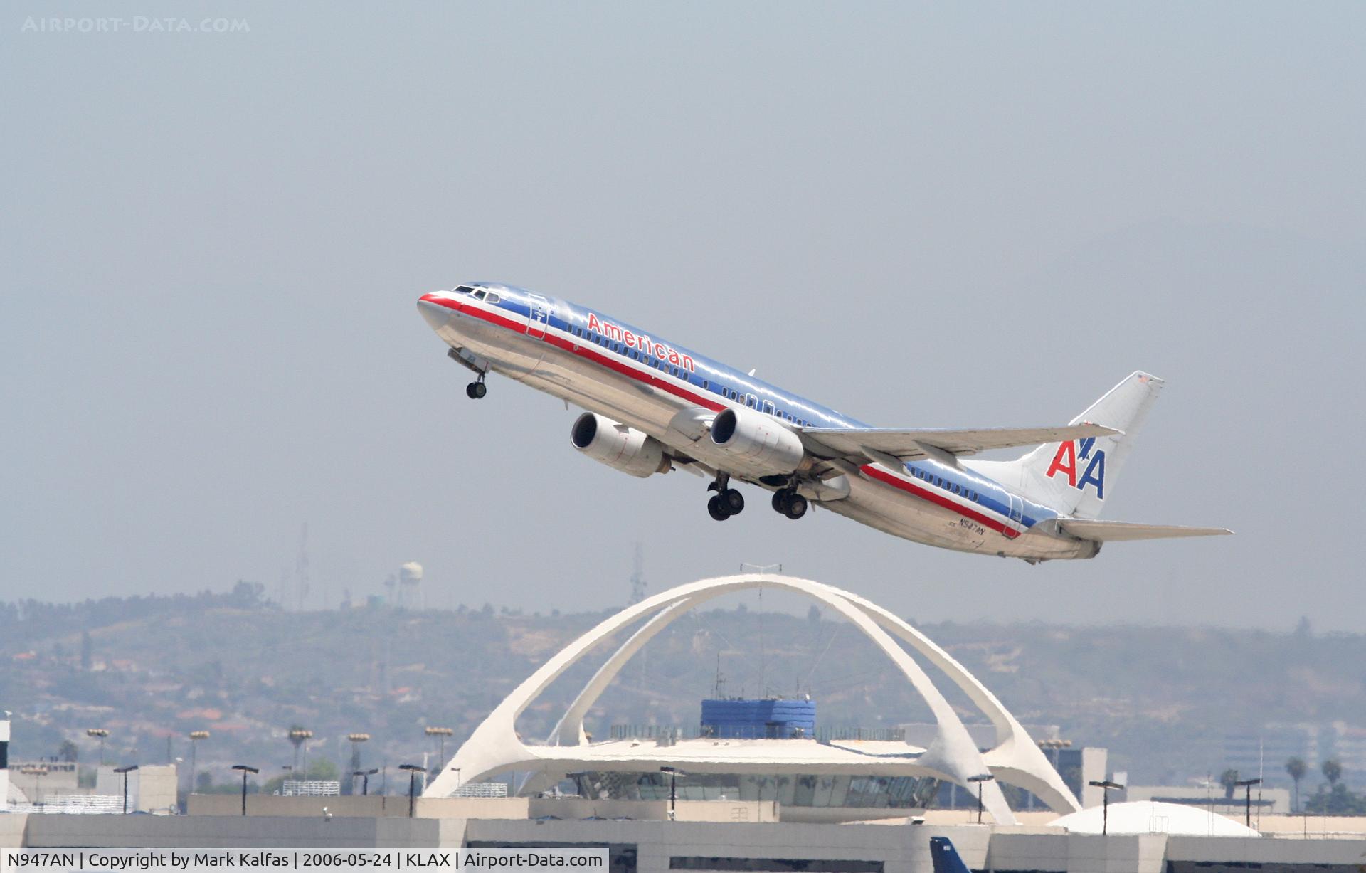 N947AN, 2000 Boeing 737-823 C/N 29536, American Airlines 737-823, N947AN, 25R departure KLAX