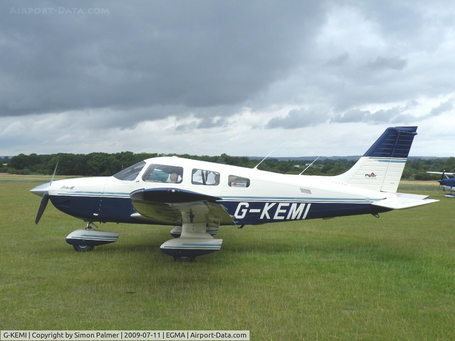 G-KEMI, 1998 Piper PA-28-181 Cherokee Archer III C/N 28-43180, PA-28 at Fowlmere