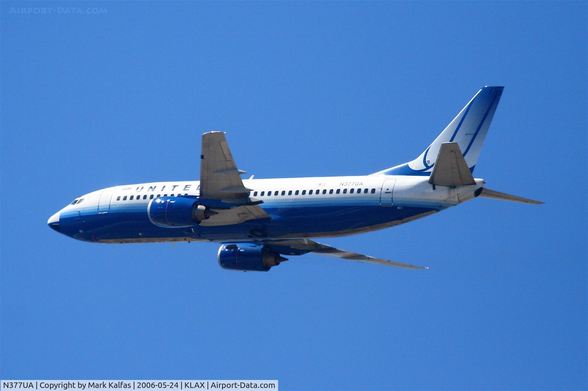 N377UA, 1990 Boeing 737-322 C/N 24642, United Airlines 737-322, N377UA departing 25R KLAX