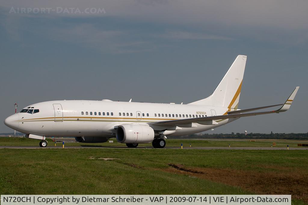 N720CH, 1999 Boeing 737-7AK/BBJ C/N 29866, Boeing 737-700