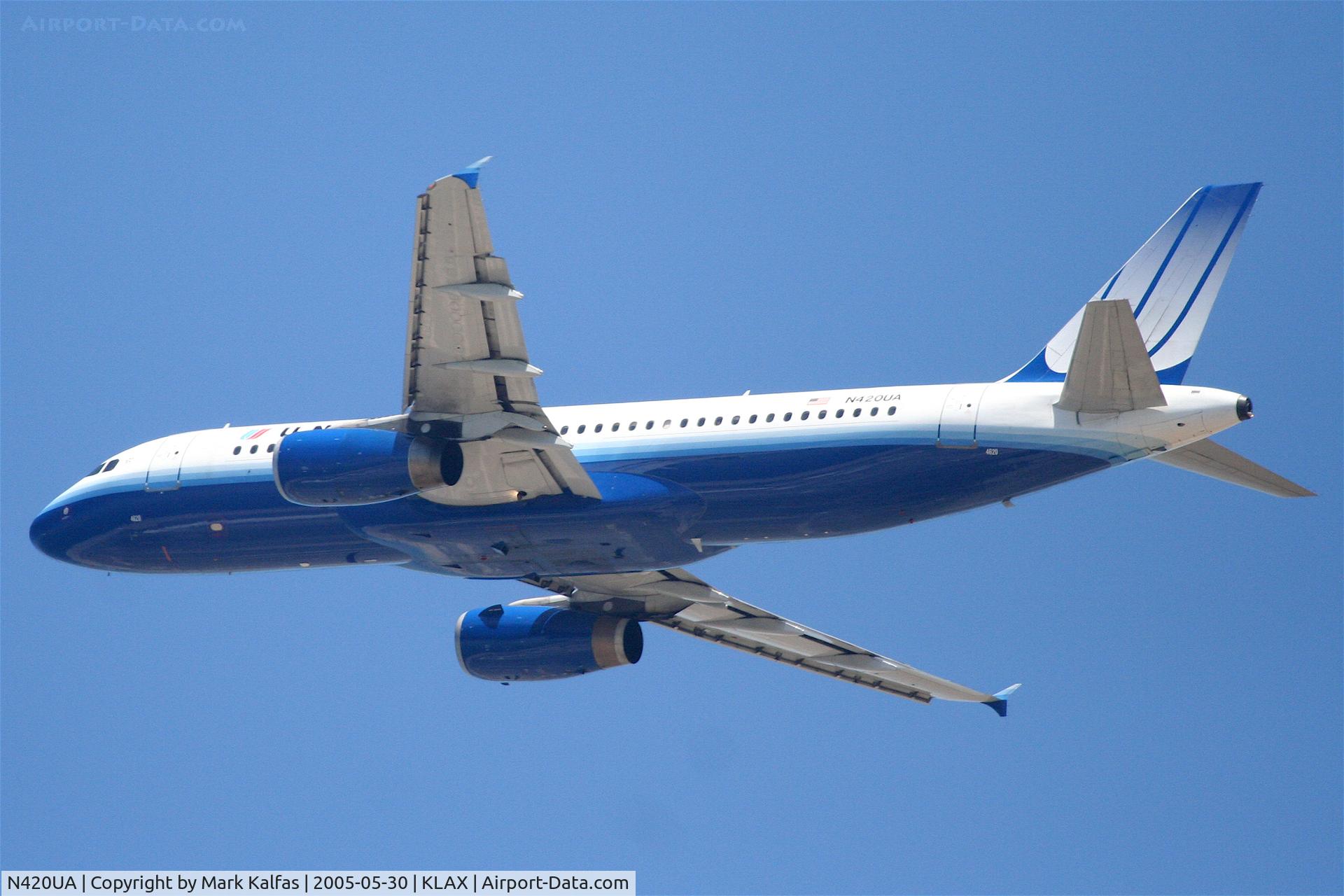 N420UA, 1994 Airbus A320-232 C/N 489, United Airlines A320-232, N420UA departs KLAX RWY 25R