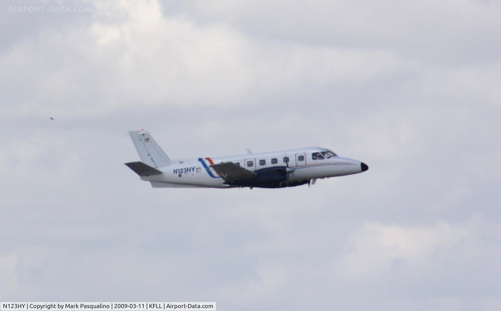 N123HY, 1981 Embraer EMB-110P1 Bandeirante C/N 110.321., EMB-110P1