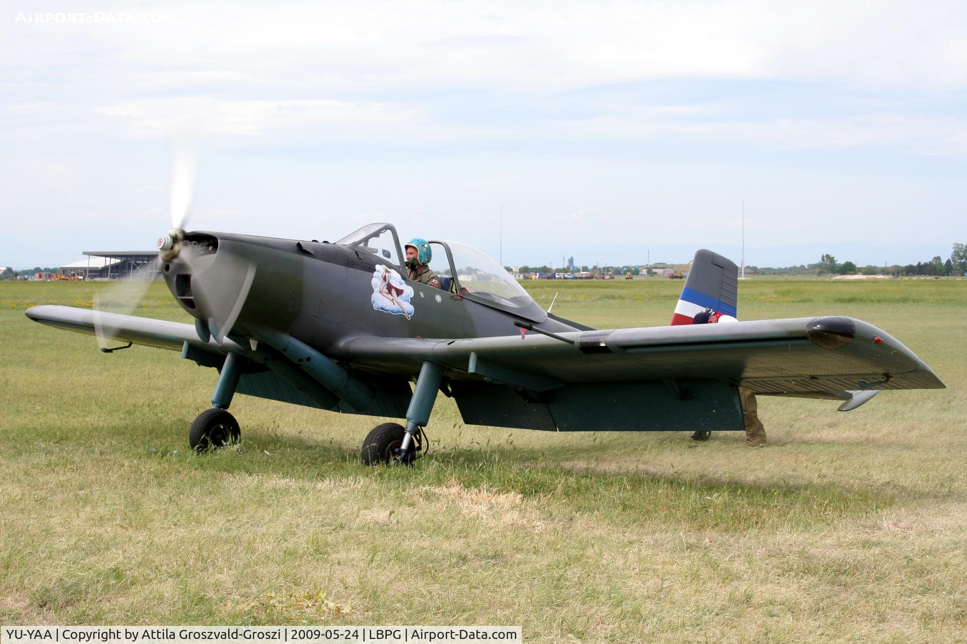 YU-YAA, Soko J-20 Kraguj C/N 30136, BIAF 09 Bulgaria Plovdiv (Krumovo) LBPG Graf Ignatievo Military Air Base - The starting of the engine. Pilot, Jelen M.