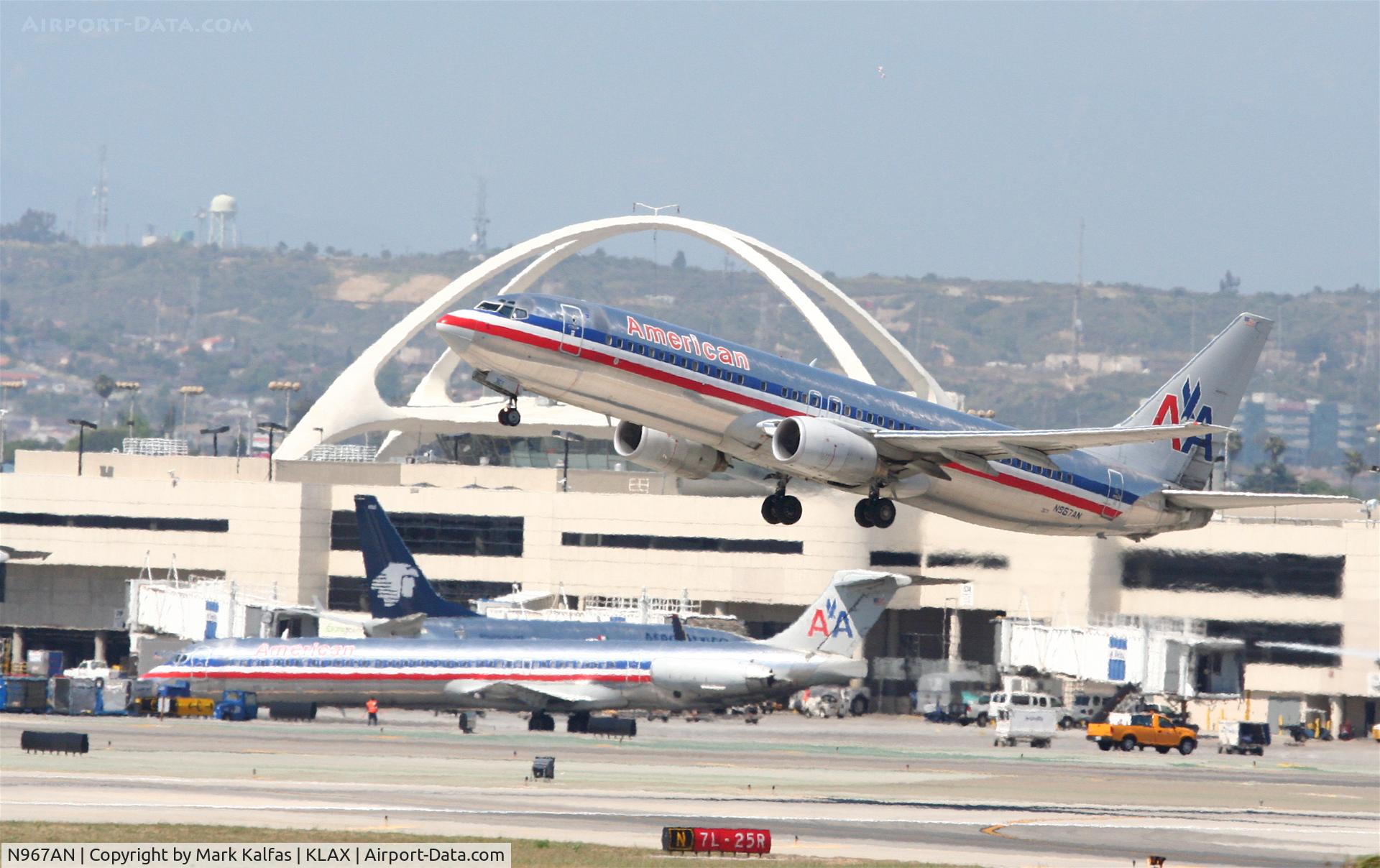 N967AN, 2001 Boeing 737-823 C/N 29545, American Airlines 737-823, N967AN, 25R departure KLAX