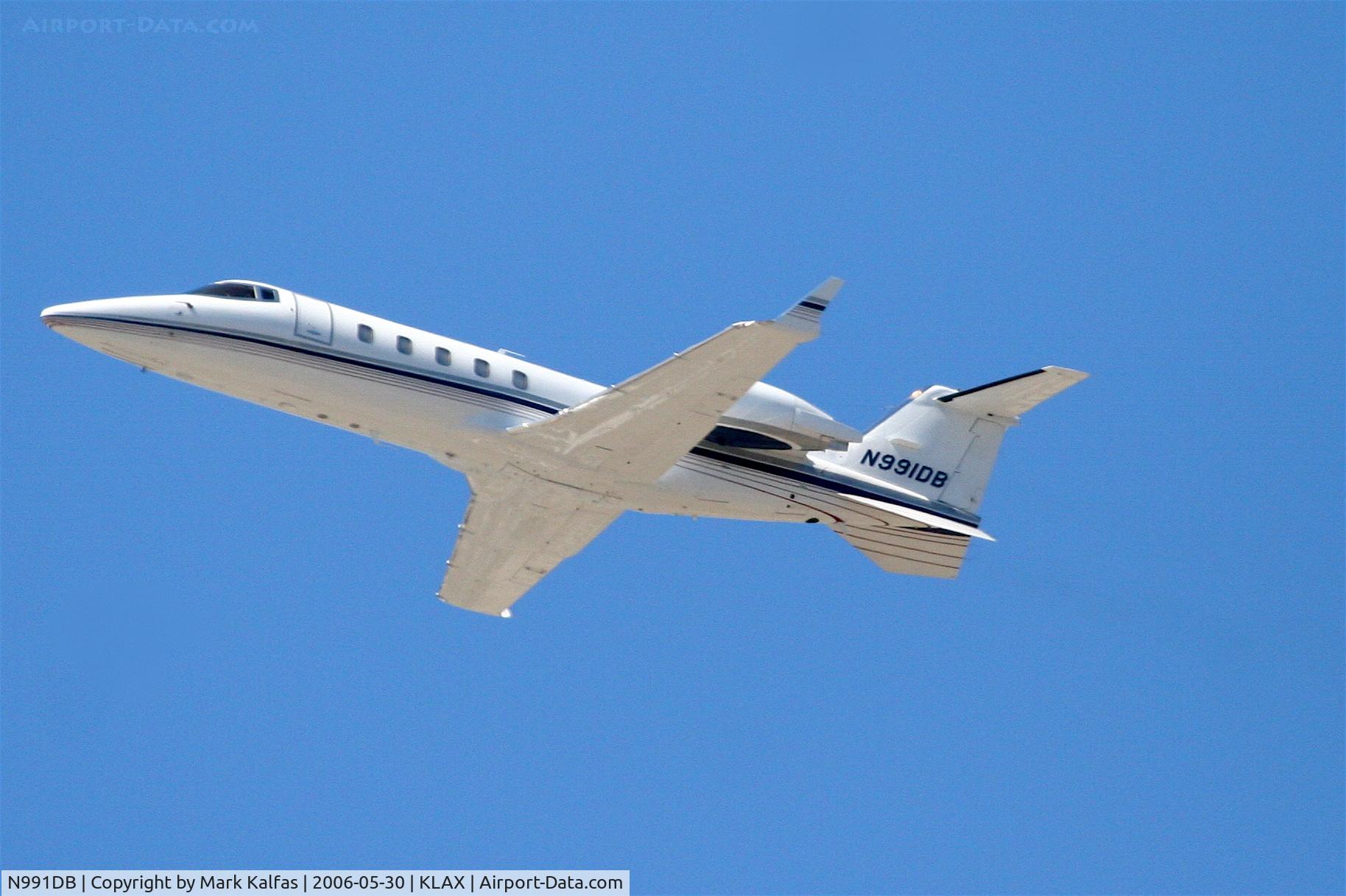 N991DB, 2000 Learjet 60 C/N 177, Learjet 60, N991DB departing 25R KLAX