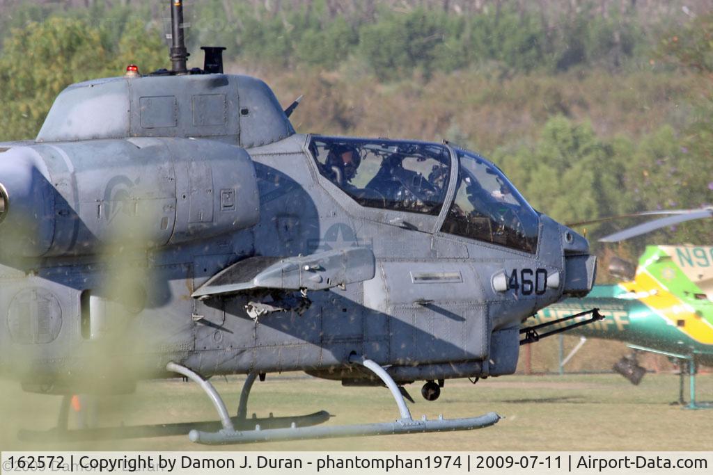 162572, Bell AH-1W Super Cobra C/N 26241, Arrival at American Heroes Airshow, Lakeview Terrace, Hanse Dam, CA