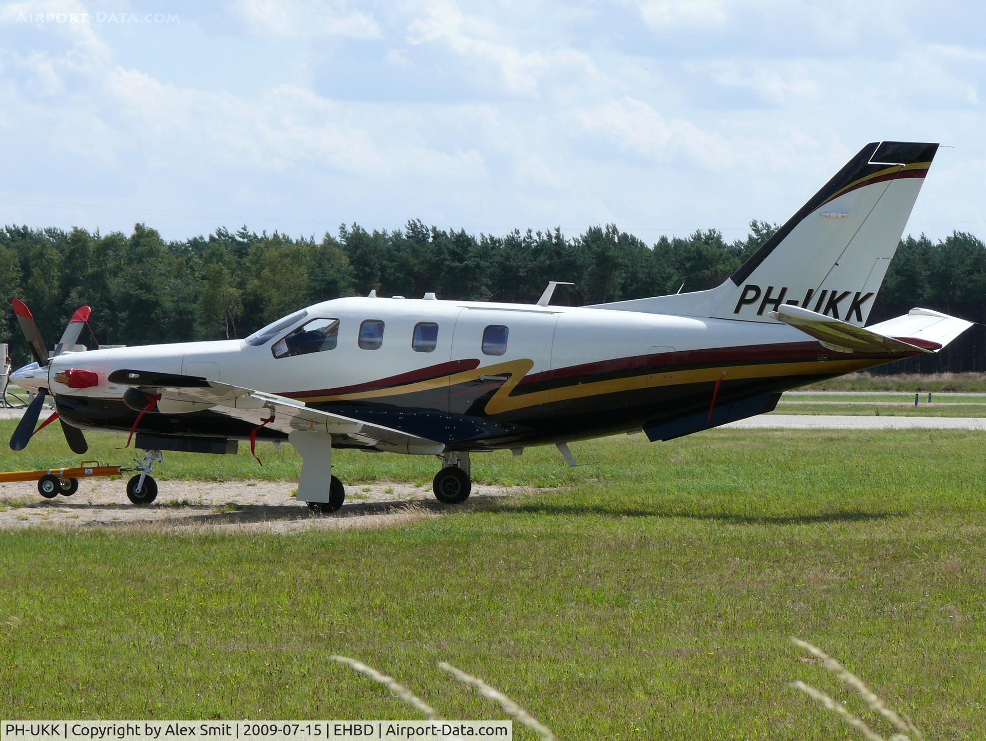 PH-UKK, 2006 Socata TBM-850 C/N 372, Socata TBM850 PH-UKK ES Management