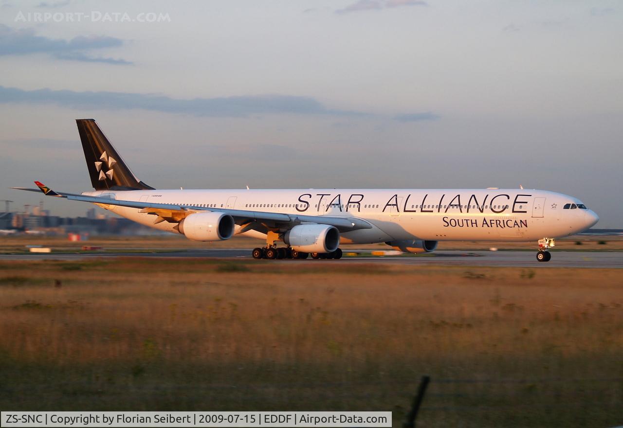 ZS-SNC, 2003 Airbus A340-642 C/N 426, powering down runway 18