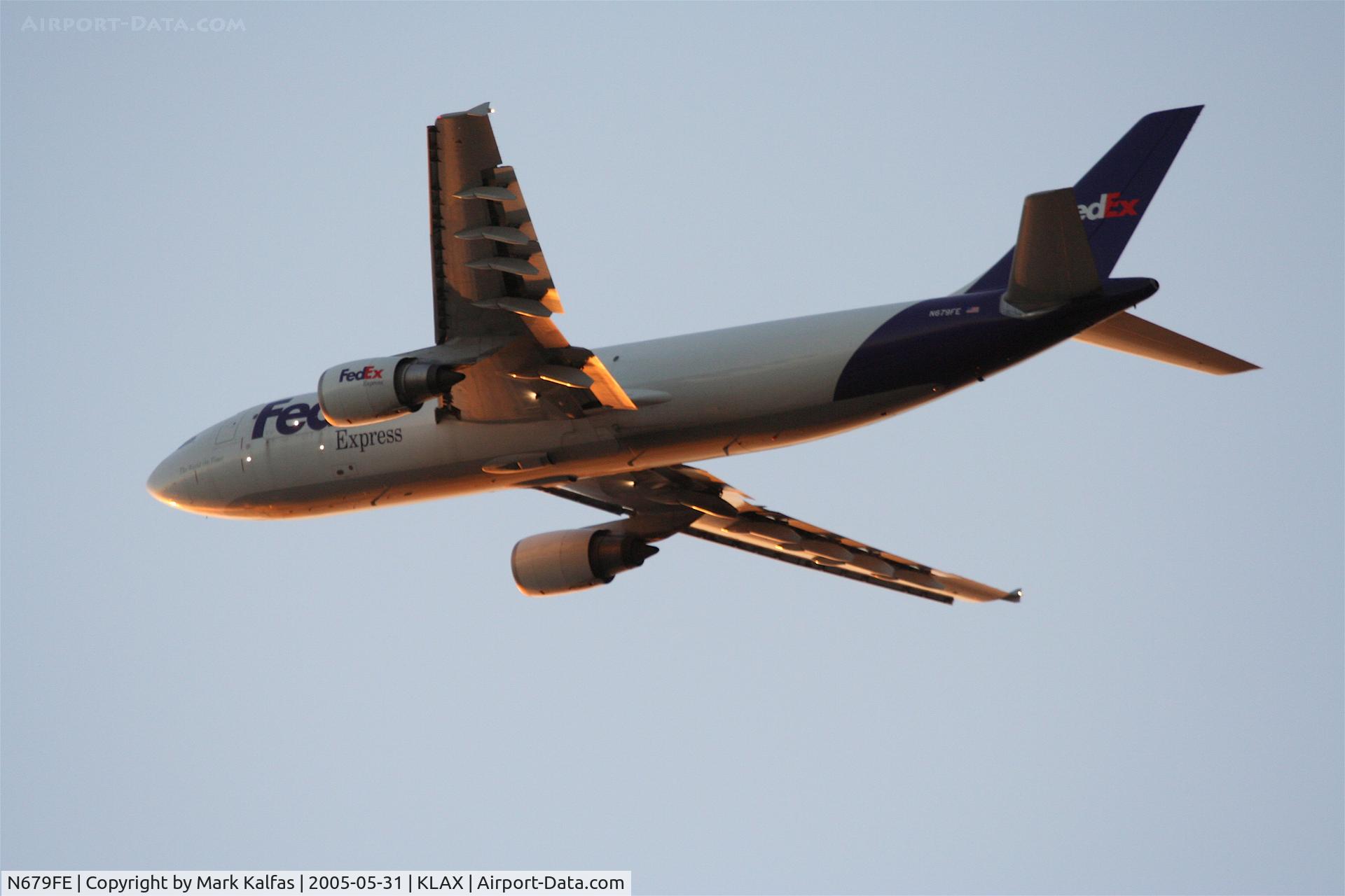 N679FE, 1998 Airbus A300F4-605R C/N 793, Fed Ex A300F4-605R, N679FE departing RWY 25L KLAX
