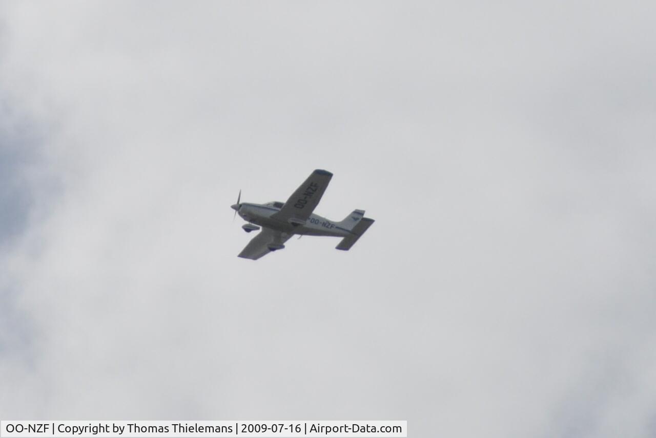 OO-NZF, 1985 Piper PA-28-181 Cherokee Archer II C/N 28-8590043, above Knokke beach