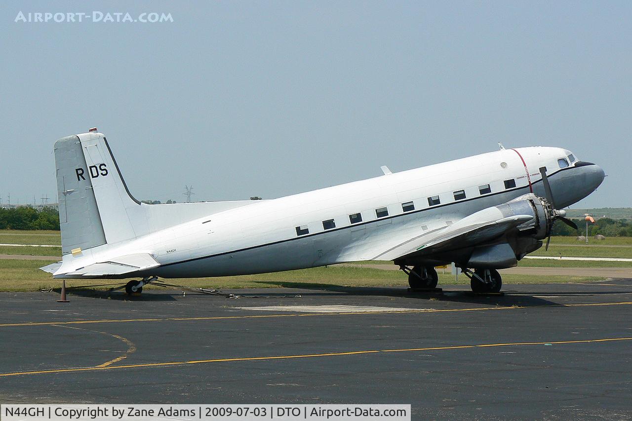 N44GH, 1952 Douglas Super R4D-8 C/N 43393, At Denton Municipal