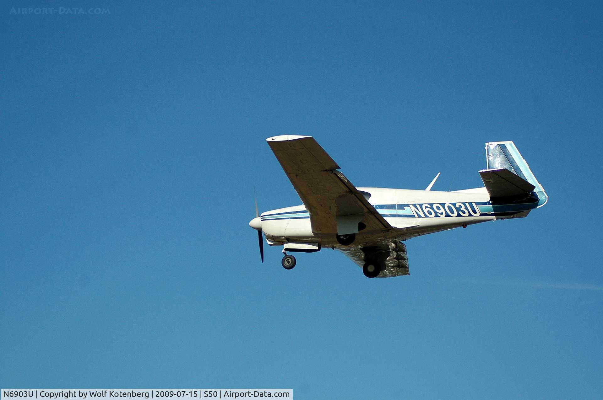 N6903U, 1964 Mooney M20C Ranger C/N 2698, in flight, on final