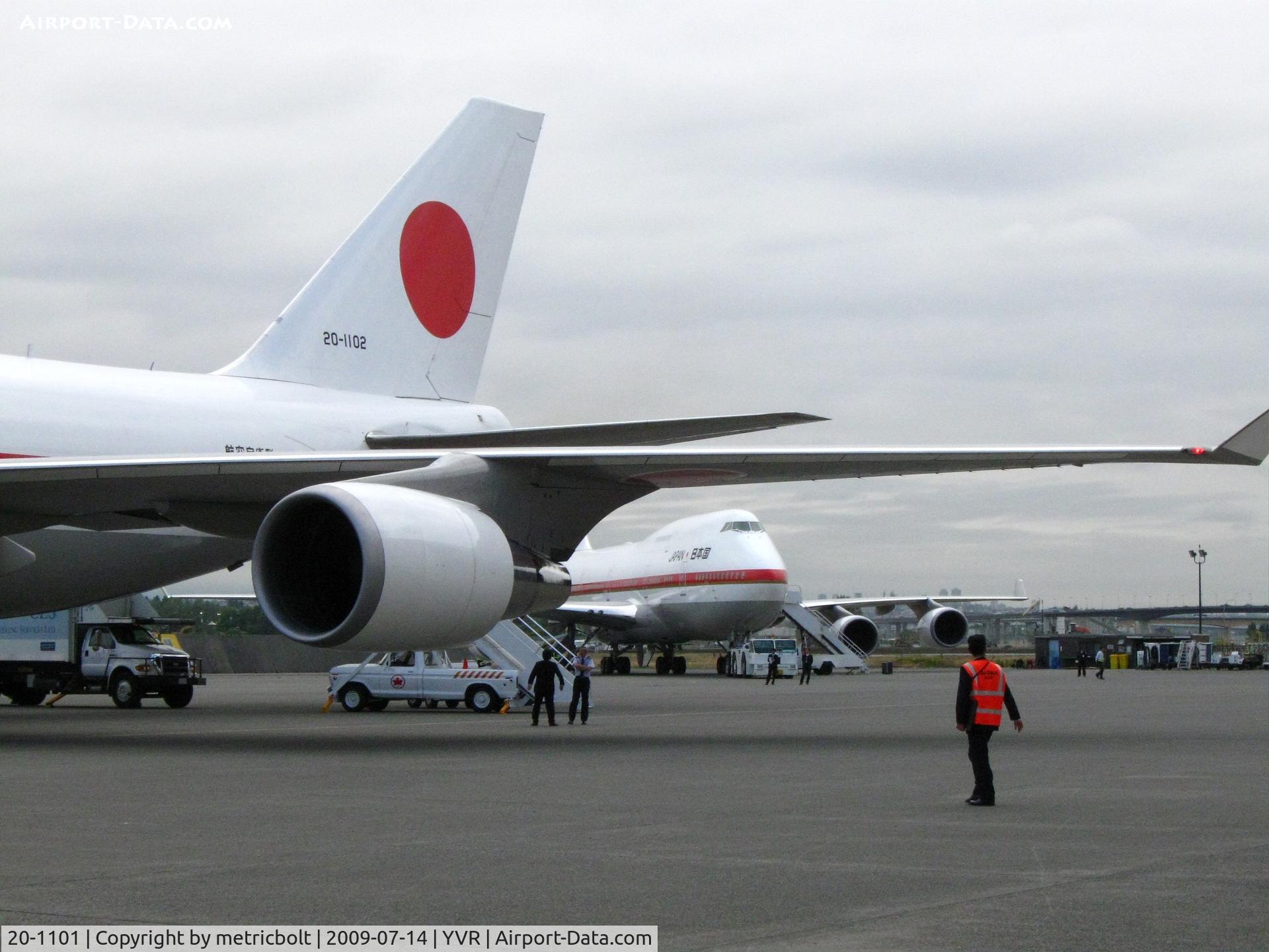 20-1101, 1990 Boeing 747-47C C/N 24730, Awaiting departure of 20-1102(foreground) taking Japanese Emperor and Empress to Hawaii