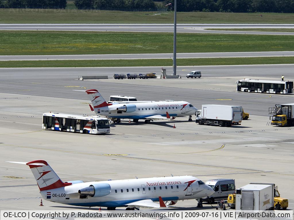 OE-LCO, 2000 Canadair CRJ-200LR (CL-600-2B19) C/N 7371, The CRJ will leave Austrians fleet until 2010